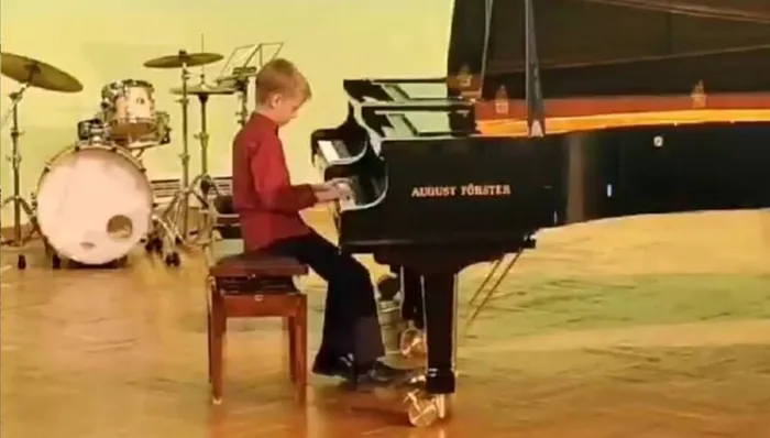 _bti1US6SYkinhH55YjOat0iriihyODoJxMswxHwOKOwps_xHwBG4-ZTeRPEtHEDPI9UQea7KChz1VG4grspdlu-